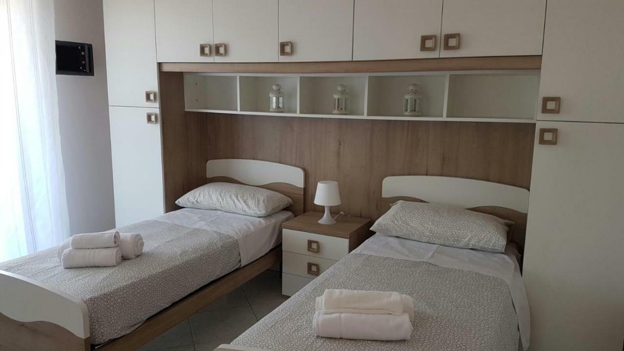 DOMUS MARIS Viserba 100 mt da Spiagge e Centro, FIERA Rimini a 5 Min TECNA 2022 SIGEP 2023 BB TECH Beer&Food Exterior foto